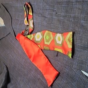 Verse 9 reversible red green and white/solid red silk bow tie